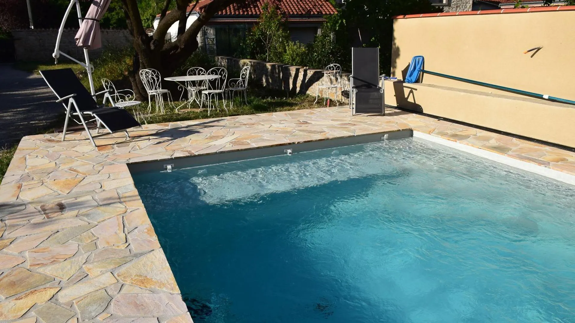 Guest house Clochi-Clocha Hotel Montbrison