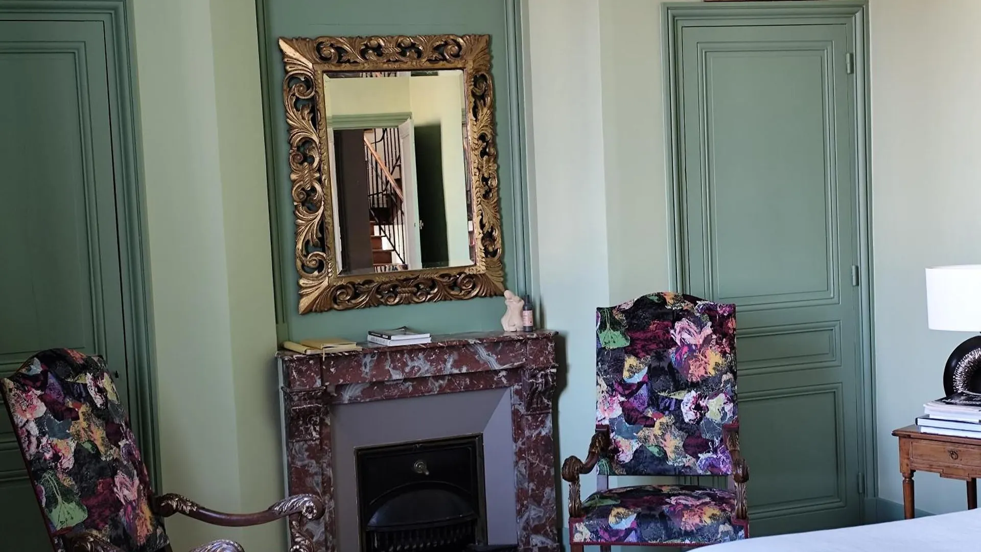 Clochi-Clocha Hotel Montbrison Guest house